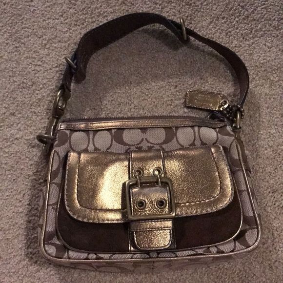 Coach Handbags - Coach purse 